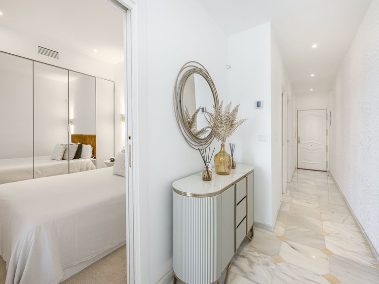 Apartment for Sale in Puerto Banús, Malaga 18