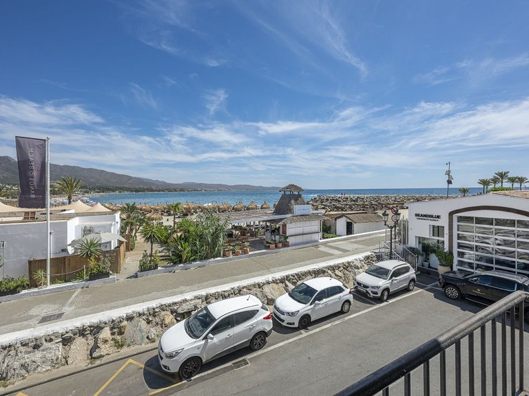 Apartment for Sale in Puerto Banús, Malaga 19