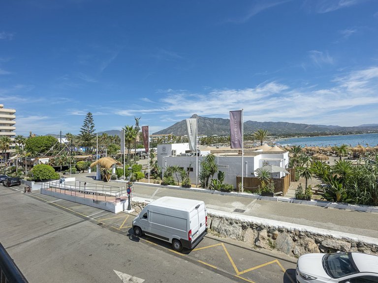 Apartment for Sale in Puerto Banús, Malaga 21