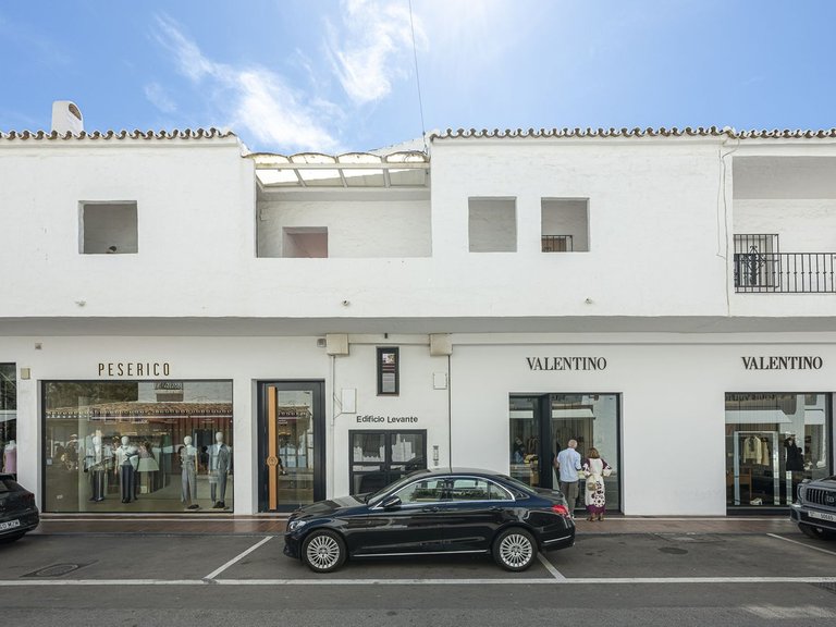 Apartment for Sale in Puerto Banús, Malaga 28