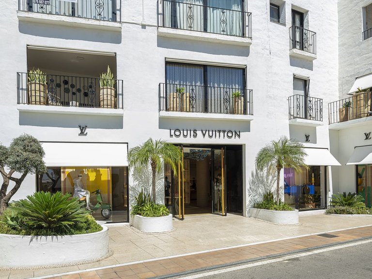 Apartment for Sale in Puerto Banús, Malaga 39
