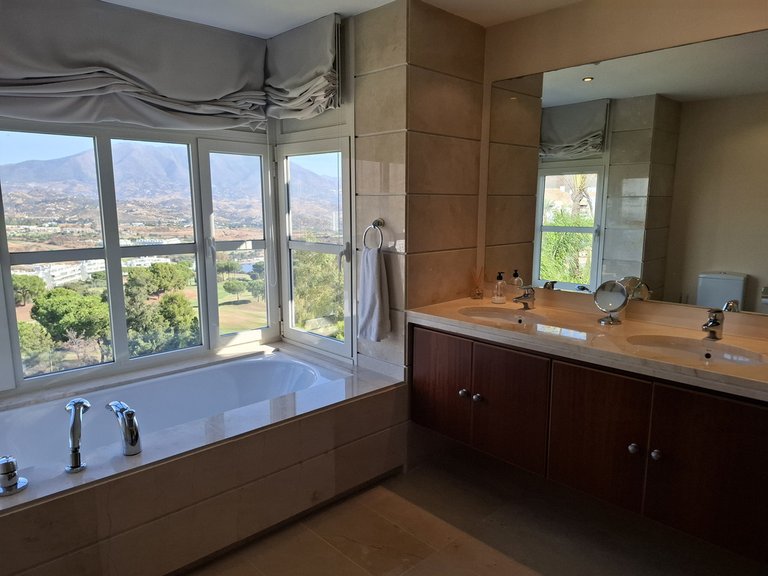 Villa for Sale in Mijas Costa, Malaga 9