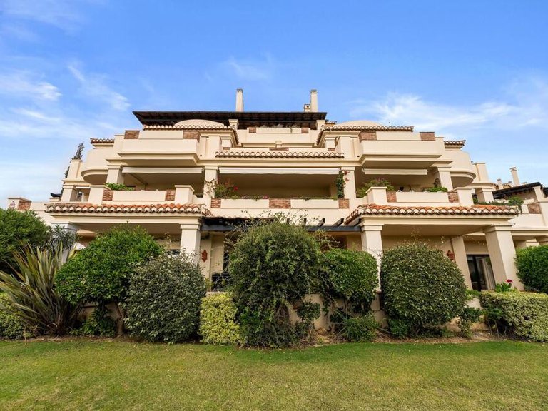 Apartment for Sale in Benahavís, Malaga 16