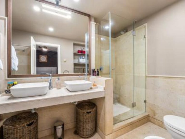 Apartment for Sale in Benahavís, Malaga 27