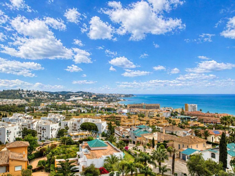 Apartment for Sale in La Cala De Mijas, Malaga 1