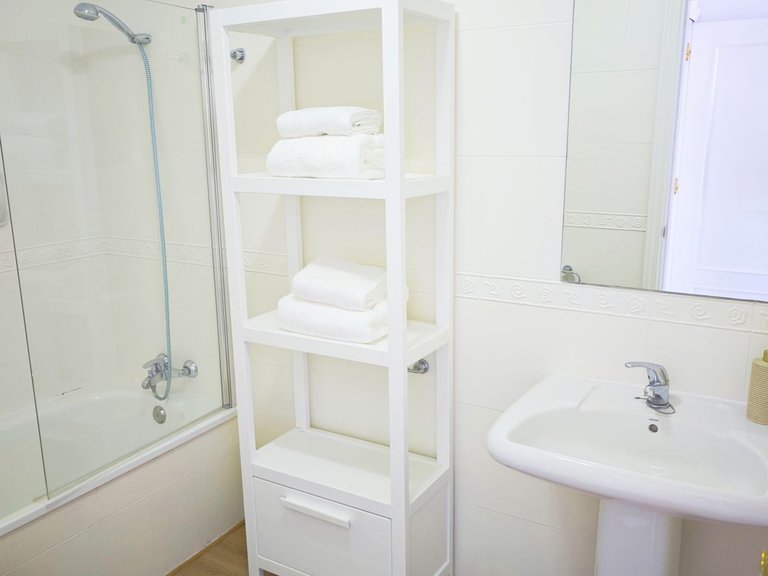 Apartment for Sale in Los Pacos, Malaga 25