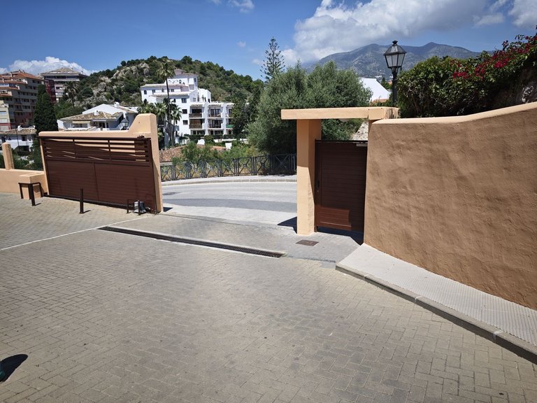Apartment for Sale in Los Pacos, Malaga 38