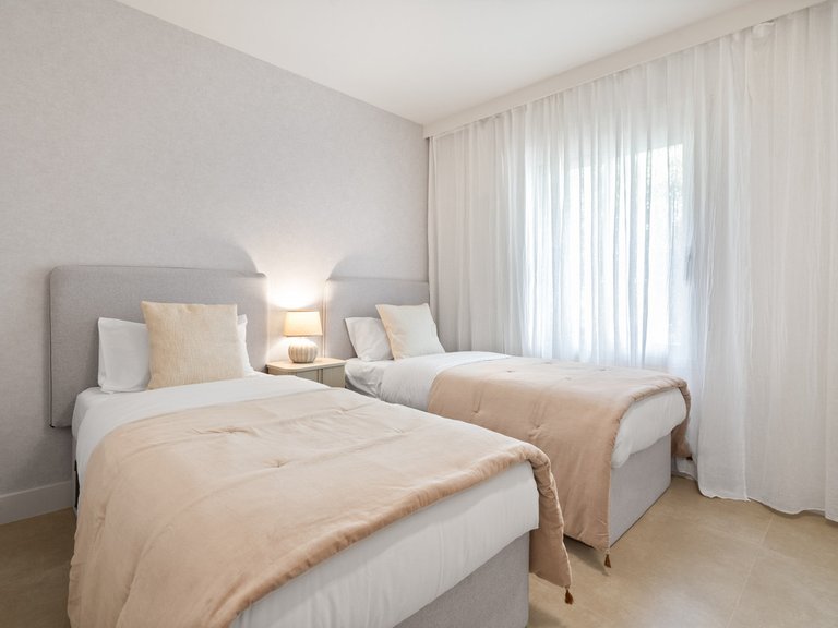 Apartment for Sale in Nueva Andalucía, Malaga 12
