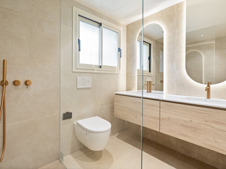 Apartment for Sale in Nueva Andalucía, Malaga 13
