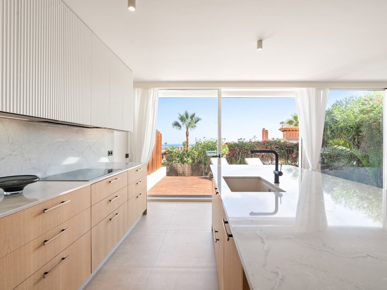 Apartment for Sale in Nueva Andalucía, Malaga 5