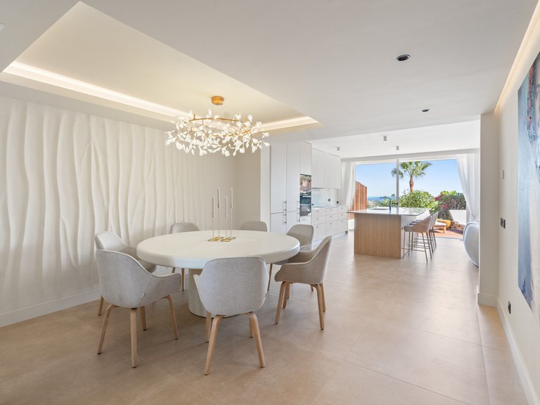 Apartment for Sale in Nueva Andalucía, Malaga 6