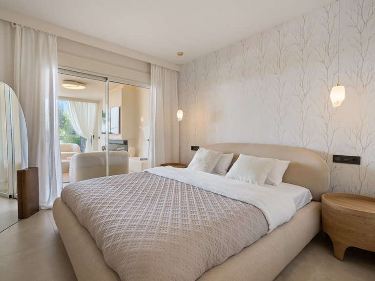 Apartment for Sale in Nueva Andalucía, Malaga 7