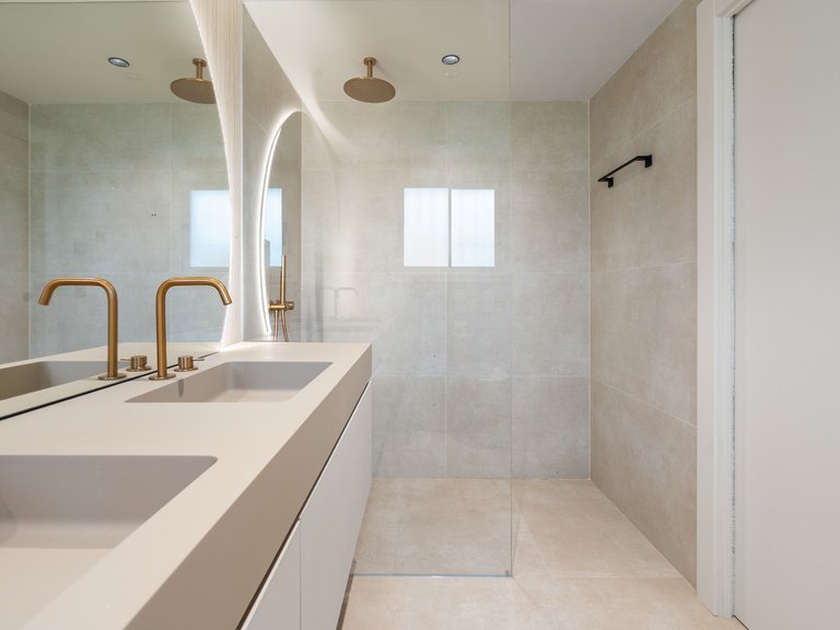 Apartment for Sale in Nueva Andalucía, Malaga 9
