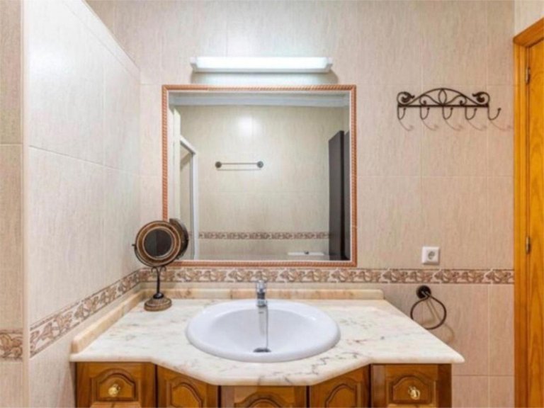 Apartment for Sale in San Pedro De Alcántara, Malaga 18