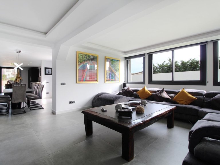 Villa for Sale in San Pedro De Alcántara, Malaga 2