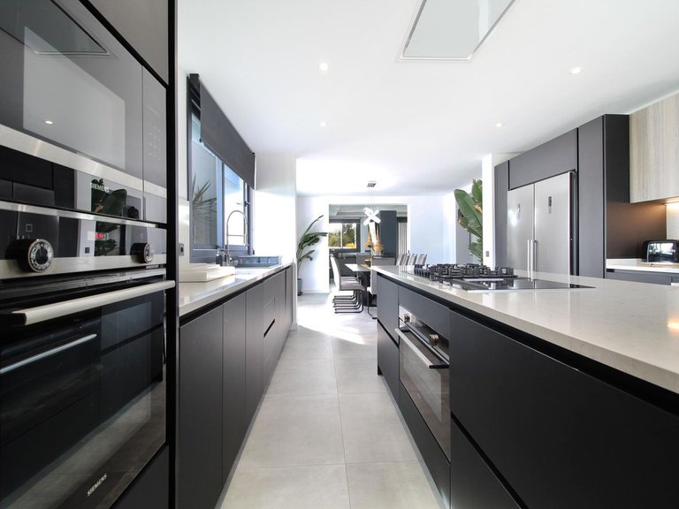 Villa for Sale in San Pedro De Alcántara, Malaga 5