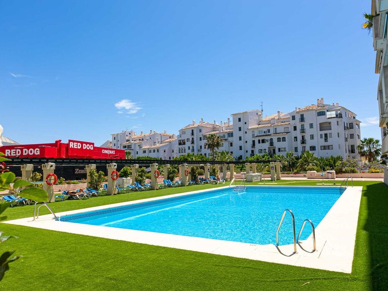 Apartment for Sale in Puerto Banús, Malaga 14