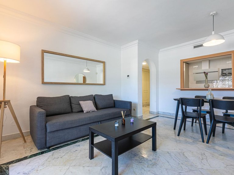 Apartment for Sale in Puerto Banús, Malaga 4