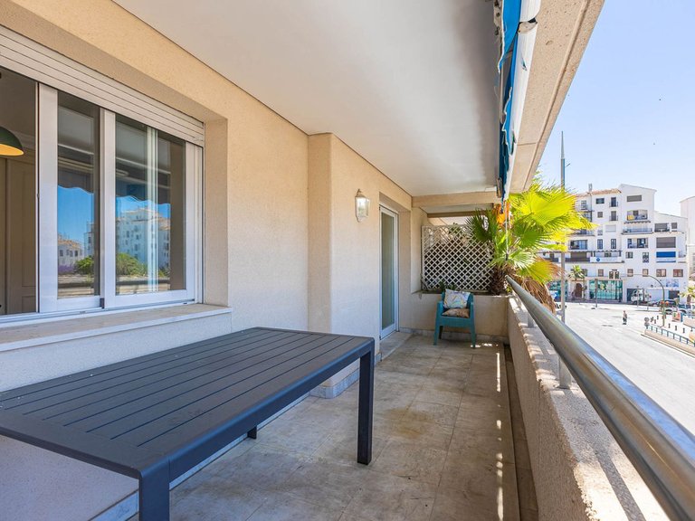 Apartment for Sale in Puerto Banús, Malaga 7