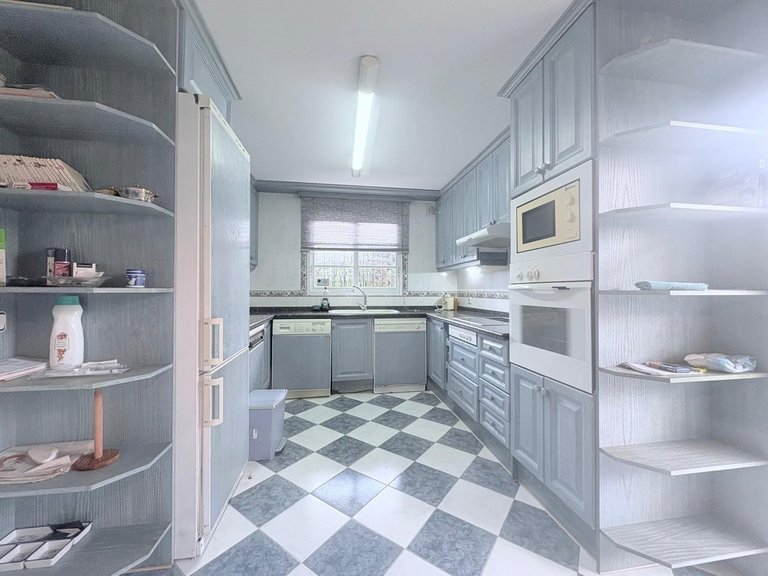 Villa for Sale in Cancelada, Malaga 9