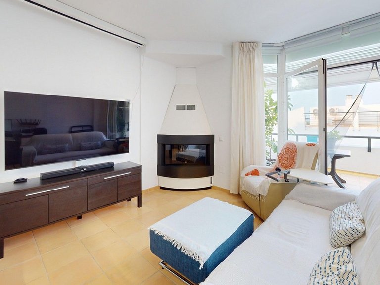 Villa for Sale in Benalmadena Costa, Malaga 8