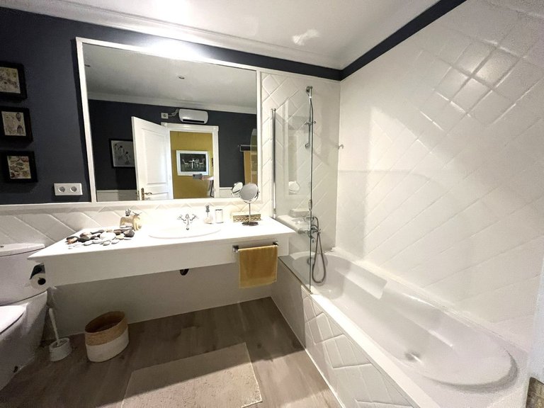 Apartment for Sale in El Paraiso, Malaga 15