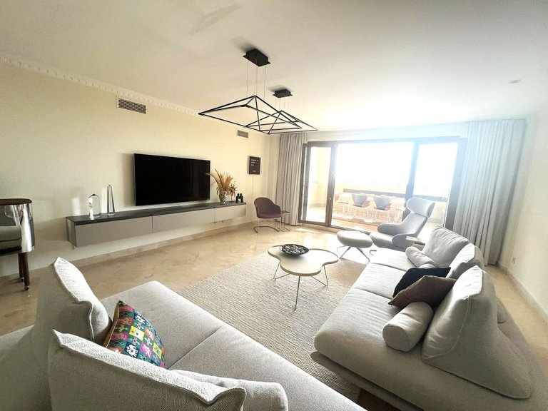 Apartment for Sale in El Paraiso, Malaga 2