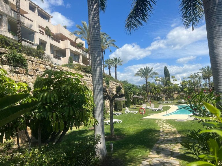 Apartment for Sale in El Paraiso, Malaga 22