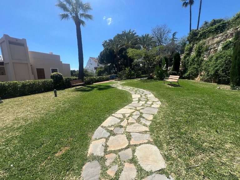 Apartment for Sale in El Paraiso, Malaga 23