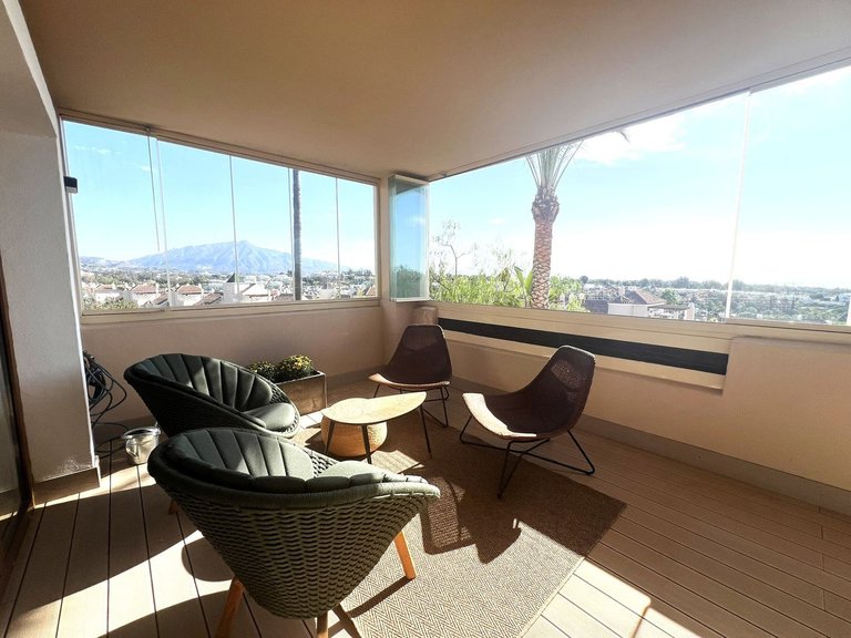 Apartment for Sale in El Paraiso, Malaga 6