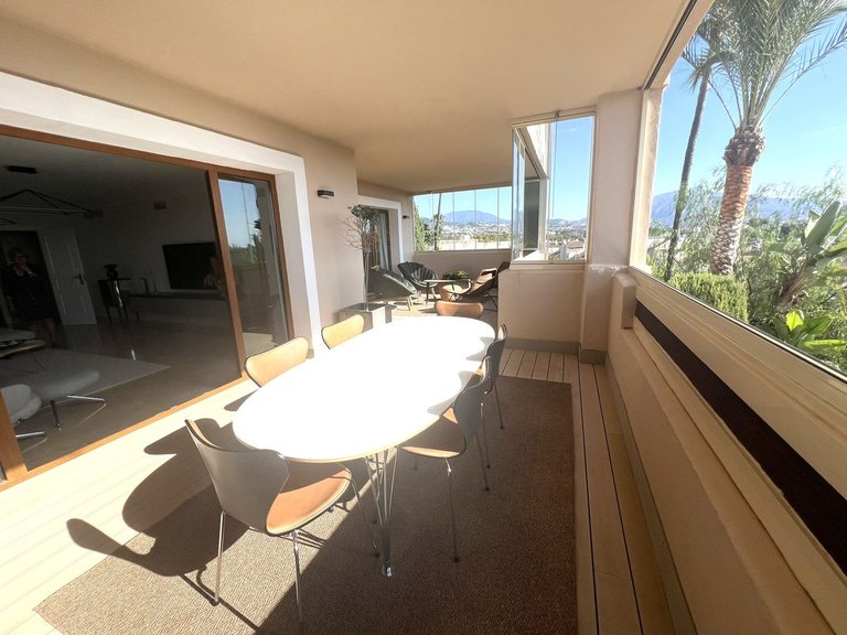 Apartment for Sale in El Paraiso, Malaga 7