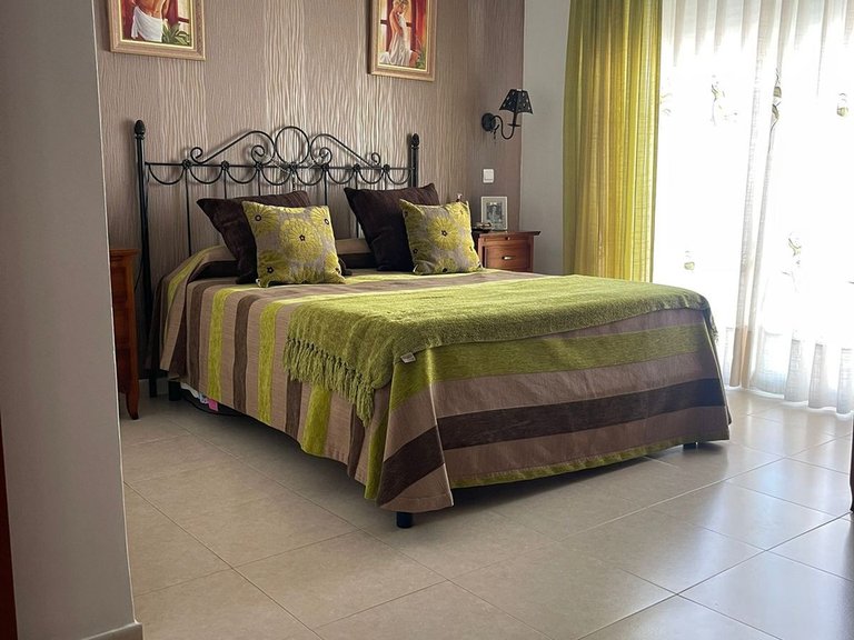 Villa for Sale in Estepona, Malaga 32
