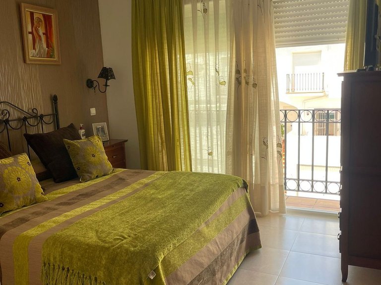 Villa for Sale in Estepona, Malaga 40