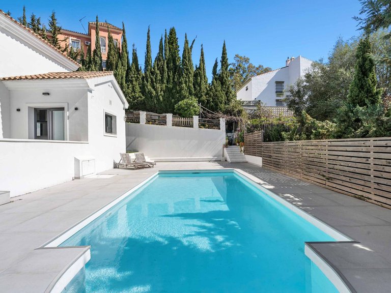 Villa for Sale in Estepona, Malaga 39