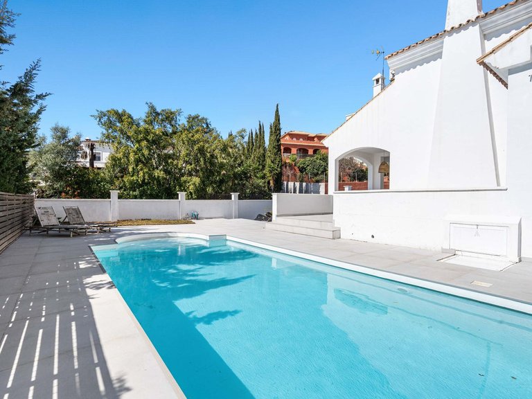 Villa for Sale in Estepona, Malaga 41