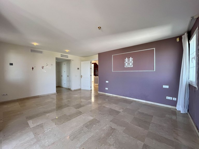 Villa for Sale in La Quinta, Malaga 14