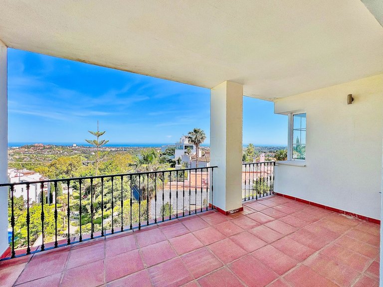 Villa for Sale in La Quinta, Malaga 21