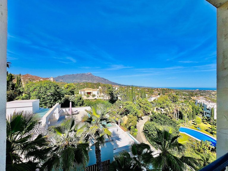 Villa for Sale in La Quinta, Malaga 22