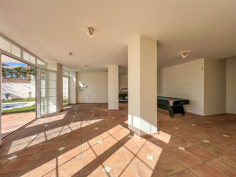Villa for Sale in La Quinta, Malaga 33