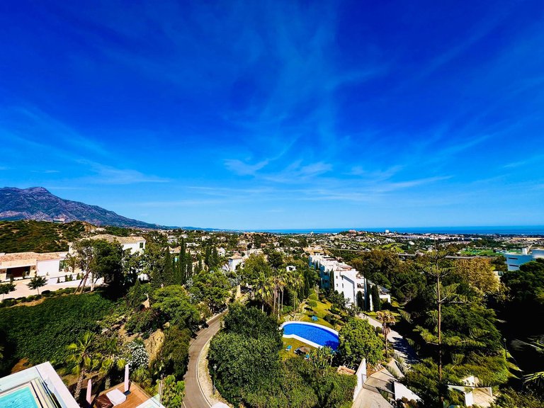 Villa for Sale in La Quinta, Malaga 51