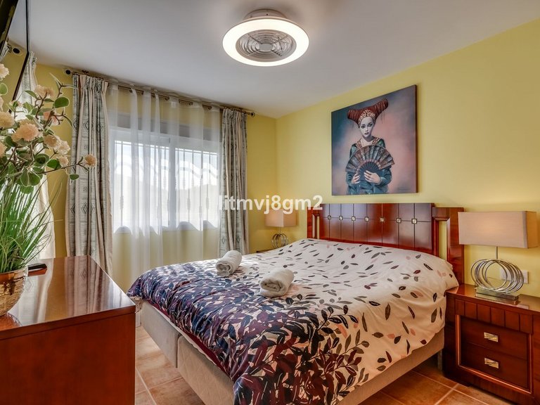 Villa for Sale in Calahonda, Malaga 10