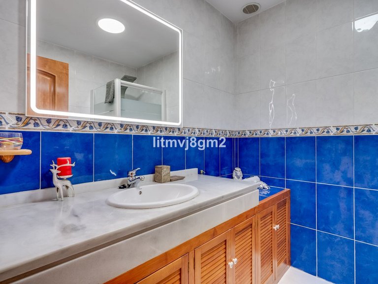 Villa for Sale in Calahonda, Malaga 29