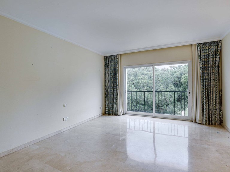 Villa for Sale in La Quinta, Malaga 20