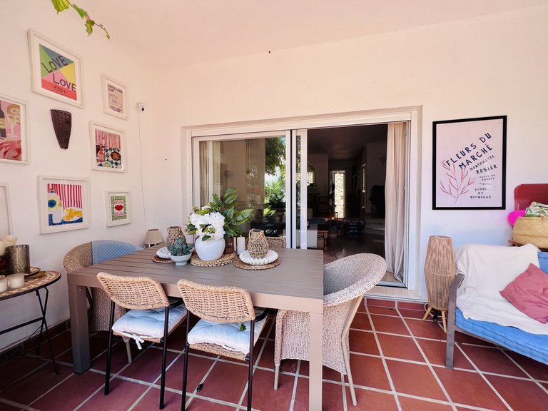 Villa for Sale in El Paraiso, Malaga 1