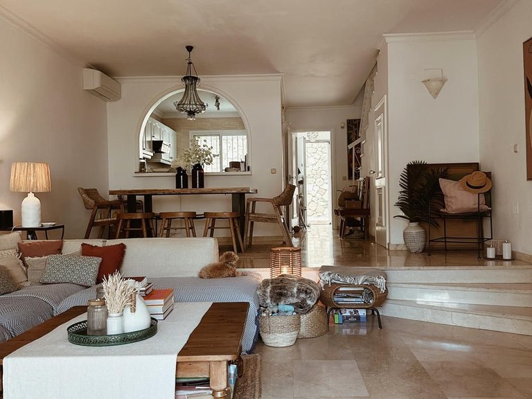 Villa for Sale in El Paraiso, Malaga 2