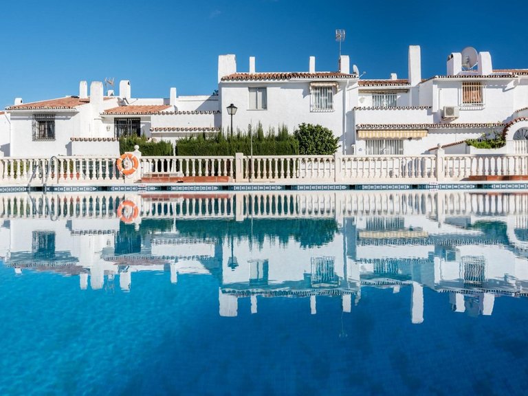 Villa for Sale in Estepona, Malaga 24