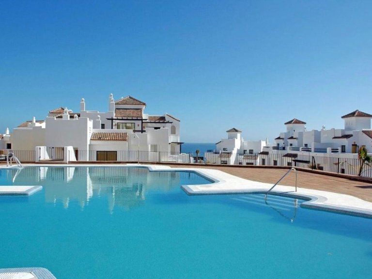 Apartment for Sale in La Alcaidesa, Cadiz 3