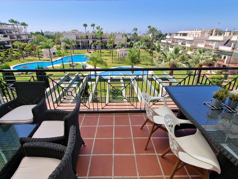 Apartment for Sale in Nueva Andalucía, Malaga 2