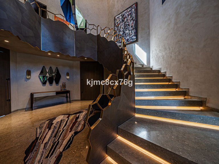 Villa for Sale in Guadalmina Baja, Malaga 18