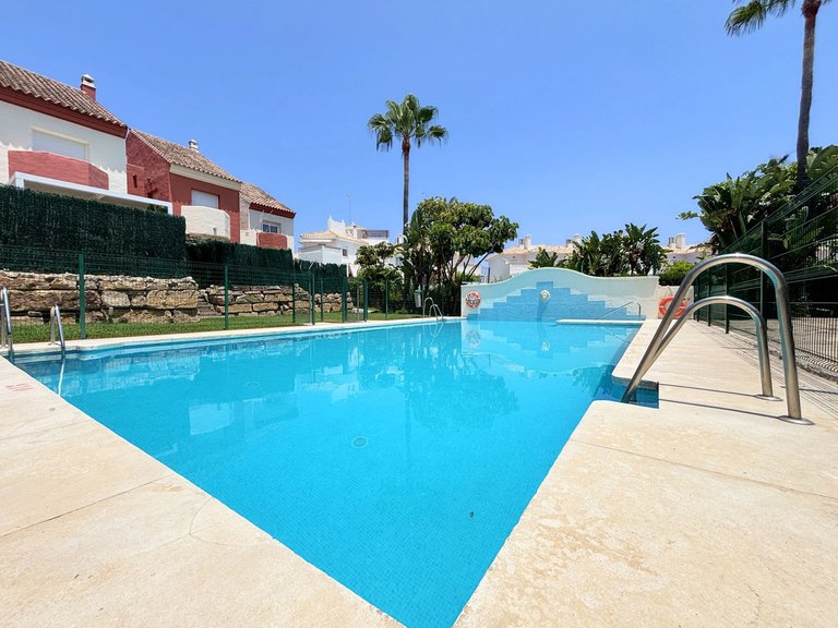 Villa for Sale in Estepona, Malaga 1
